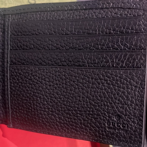 Gucci EUC (Looks Brand New) Wallet with box - Picture 4 of 7